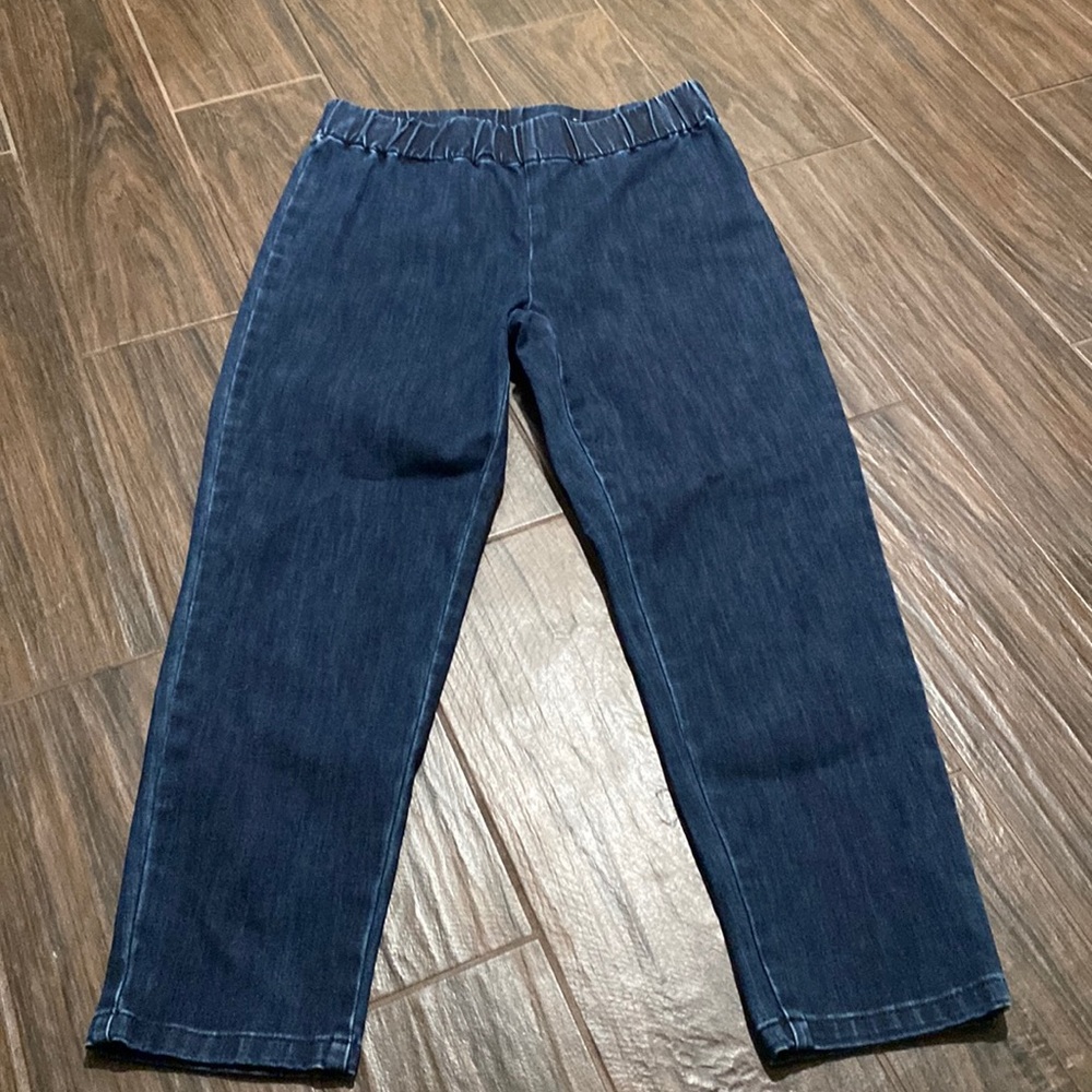 Soft surroundings stretchy pull on capris jeans